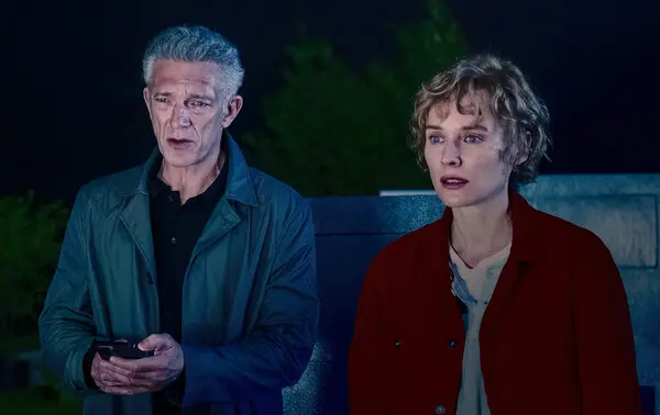 How to Watch The Shrouds: David Cronenberg's Creepy Tech-Death Drama